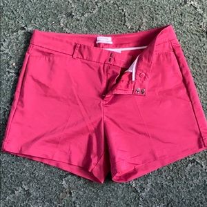 Dockers. Mid-rise curvy shorts. Maroon.